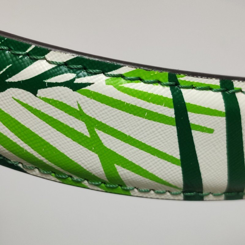 Louis Vuitton(LV)Twist中號牛皮植物印花LV旋轉鎖扣單肩包-9