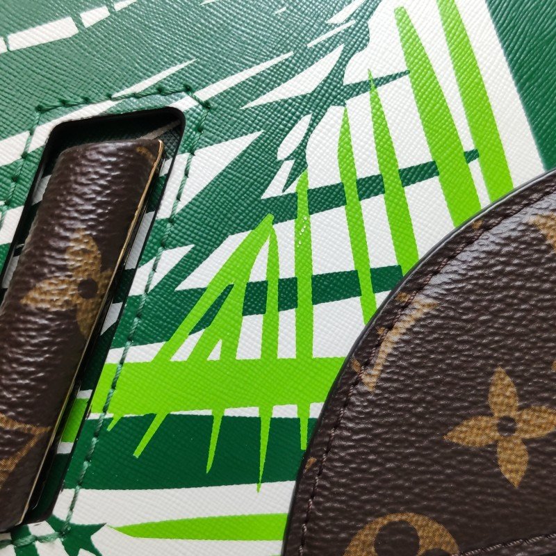Louis Vuitton(LV)Twist中號牛皮植物印花LV旋轉鎖扣單肩包-13