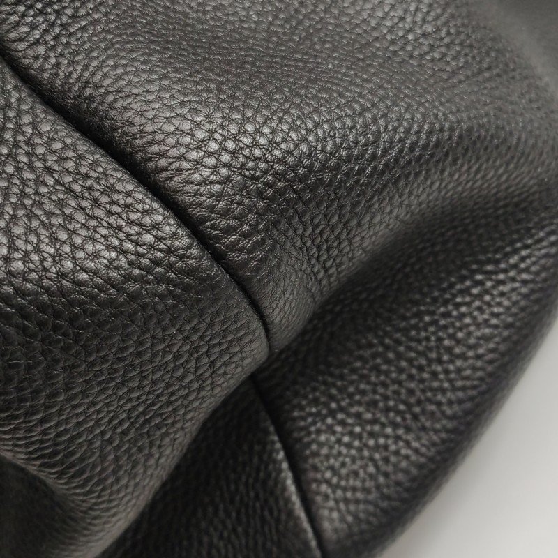 Prada牛皮純色字母Logo單肩包-15