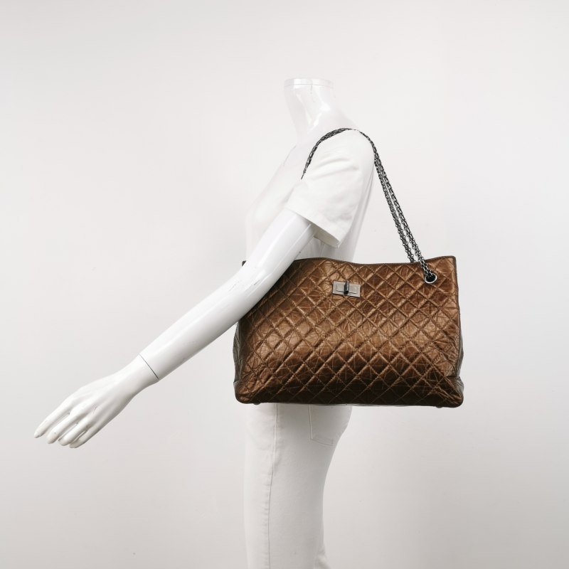 Chanel 2.55 Bag油蠟皮純色菱格絎縫矩形旋扣單肩包-1