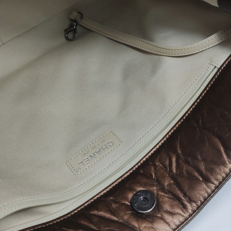 Chanel 2.55 Bag油蠟皮純色菱格絎縫矩形旋扣單肩包-9