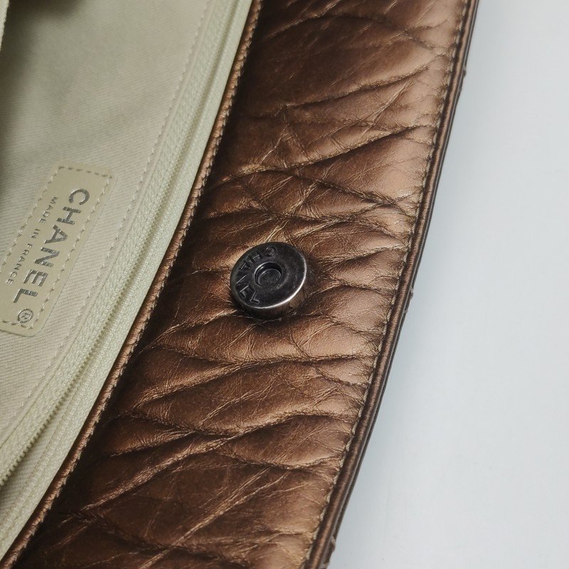 Chanel 2.55 Bag油蠟皮純色菱格絎縫矩形旋扣單肩包-11