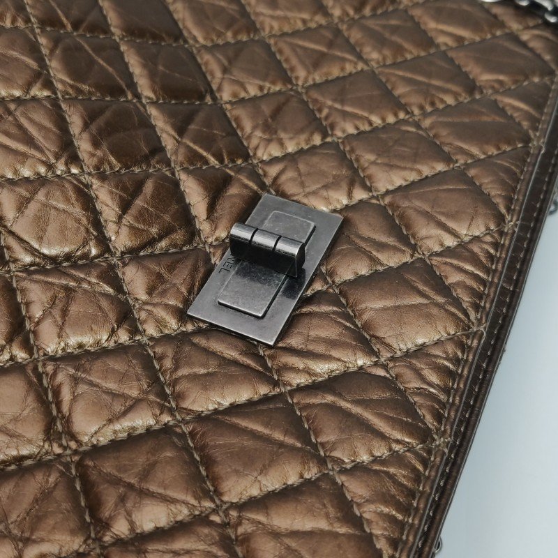 Chanel 2.55 Bag油蠟皮純色菱格絎縫矩形旋扣單肩包-13