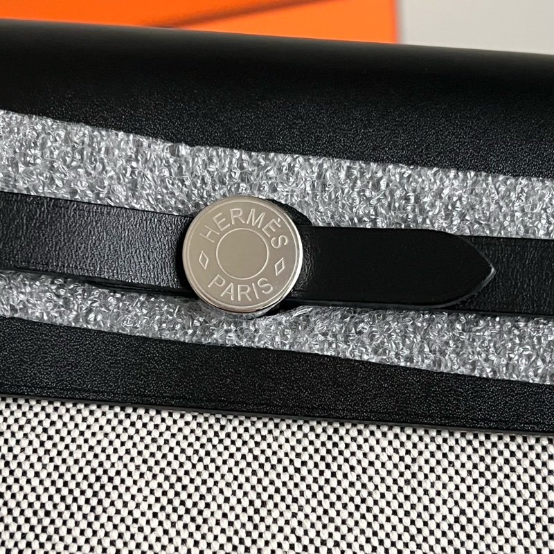 全新全配👜Hermes Mini herbag 斜背包 熊貓配色 銀扣(石板灰)K刻-8