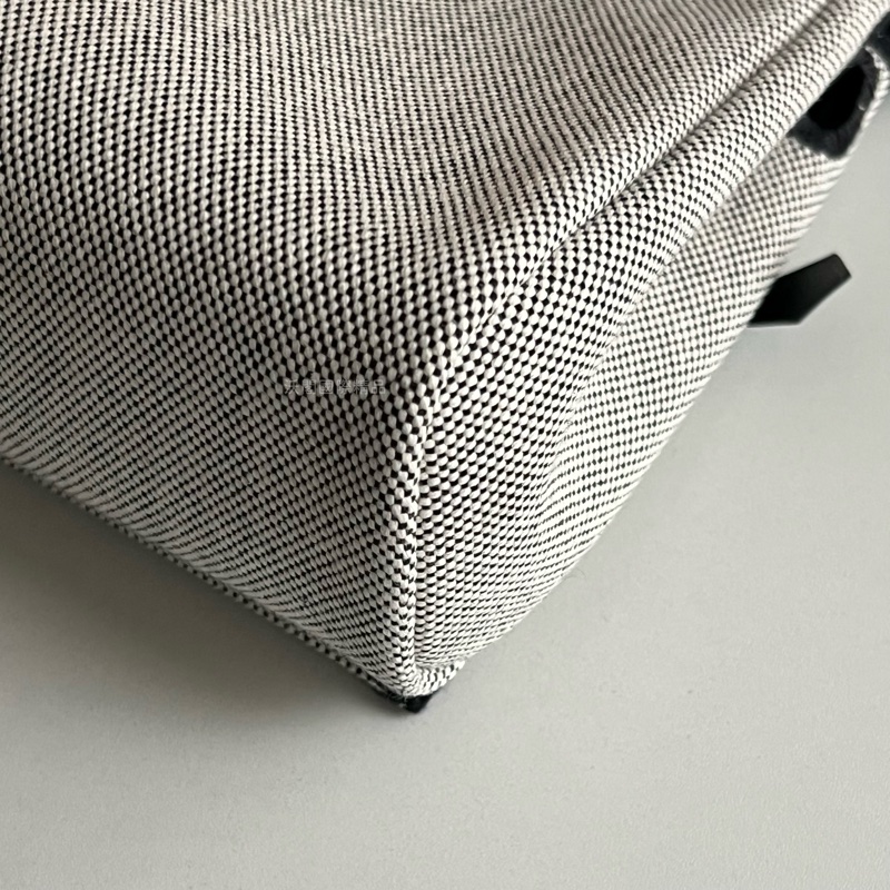 全新全配👜Hermes Mini herbag 斜背包 熊貓配色 銀扣(石板灰)K刻-14