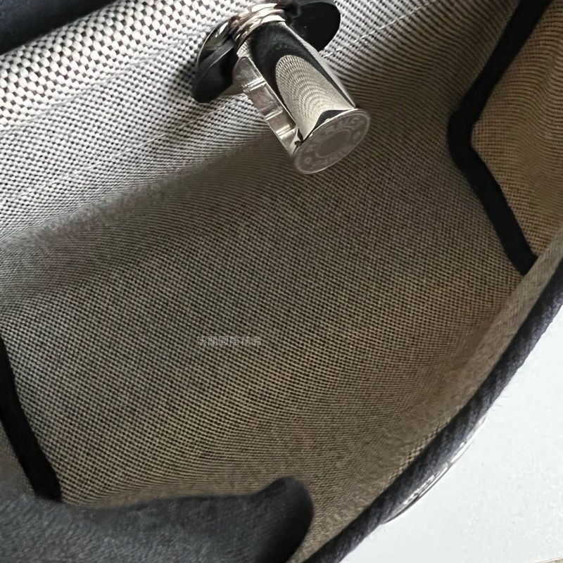 全新全配👜Hermes Mini herbag 斜背包 熊貓配色 銀扣(石板灰)K刻-18