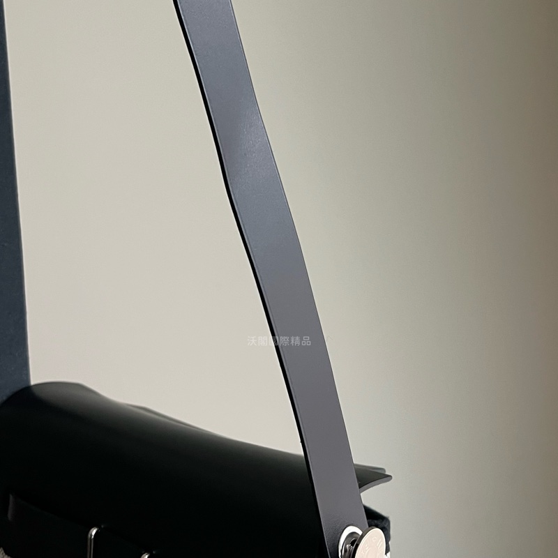 全新全配👜Hermes Mini herbag 斜背包 熊貓配色 銀扣(石板灰)K刻-23