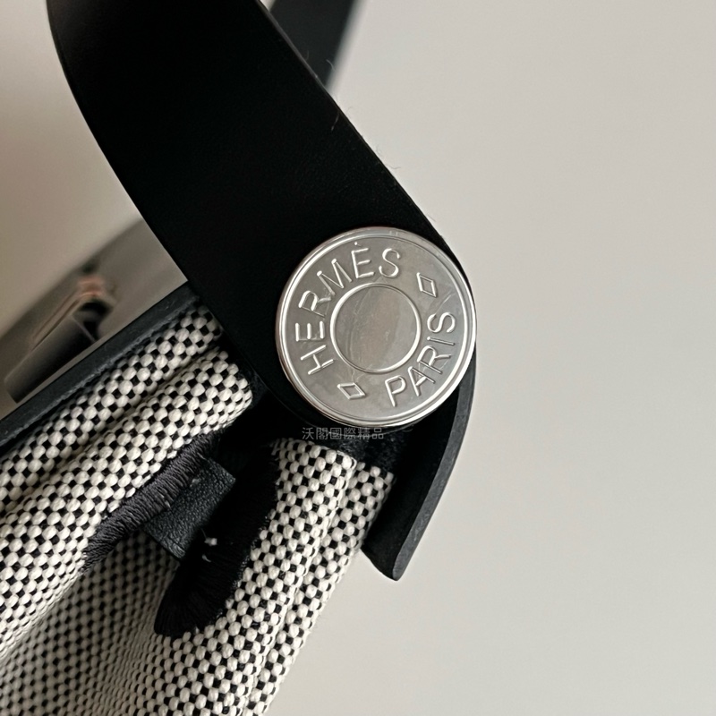 全新全配👜Hermes Mini herbag 斜背包 熊貓配色 銀扣(石板灰)K刻-24