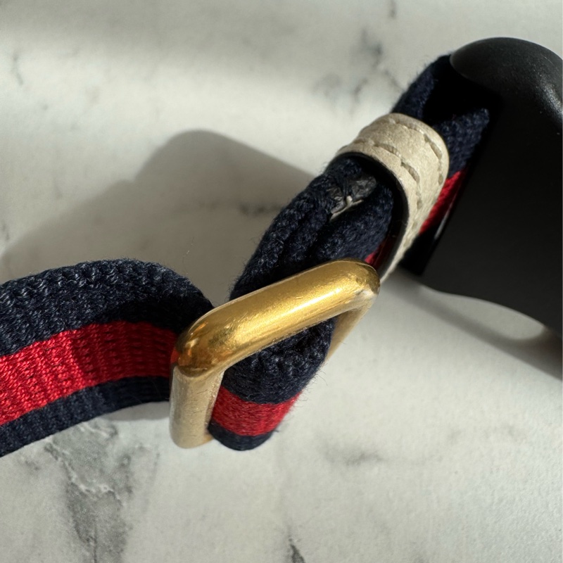 Gucci白皮革胸口包-35