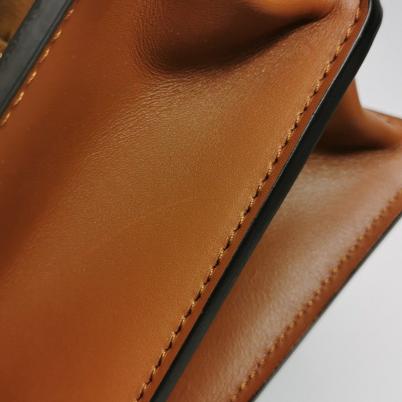 Louis Vuitton(LV)Dauphine達芙妮中號牛皮拼色Monogram印花LV搭扣單肩包晶片款-15