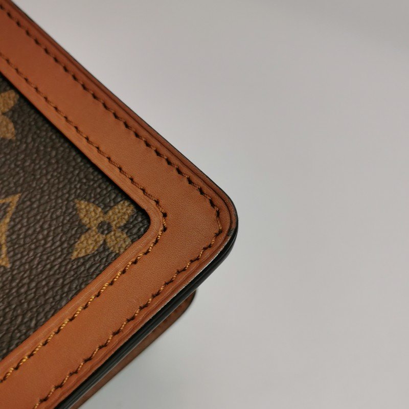 Louis Vuitton(LV)Dauphine達芙妮中號牛皮拼色Monogram印花LV搭扣單肩包晶片款-19