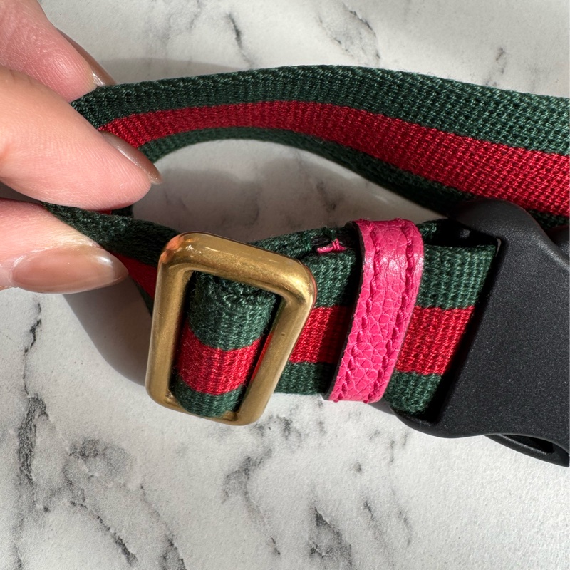 Gucci粉紅皮革胸口包-10