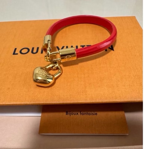 正品Louis Vuitton紅色皮愛心手鍊手環9.9新品🔥超值降價