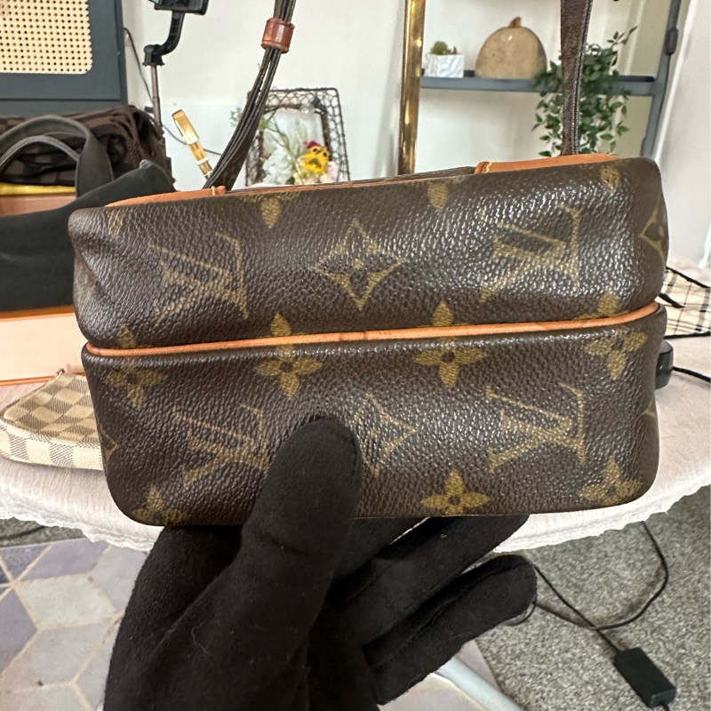 LV雙層相機包 老花斜背包 肩背包-3