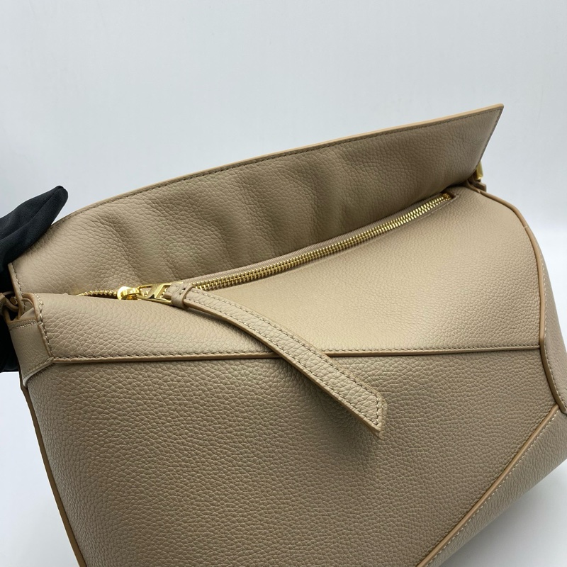 98新羅意威/Loewe Puzzle 沙色幾何包 中號，無附件-6