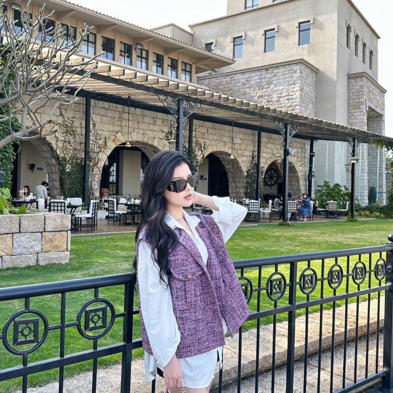 CHANEL 19 經典菱格紋雙色鍊WOC - 黑金-17