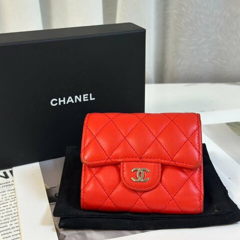 CHANEL 經典羊皮零錢袋三折短夾 - 紅銀27開
