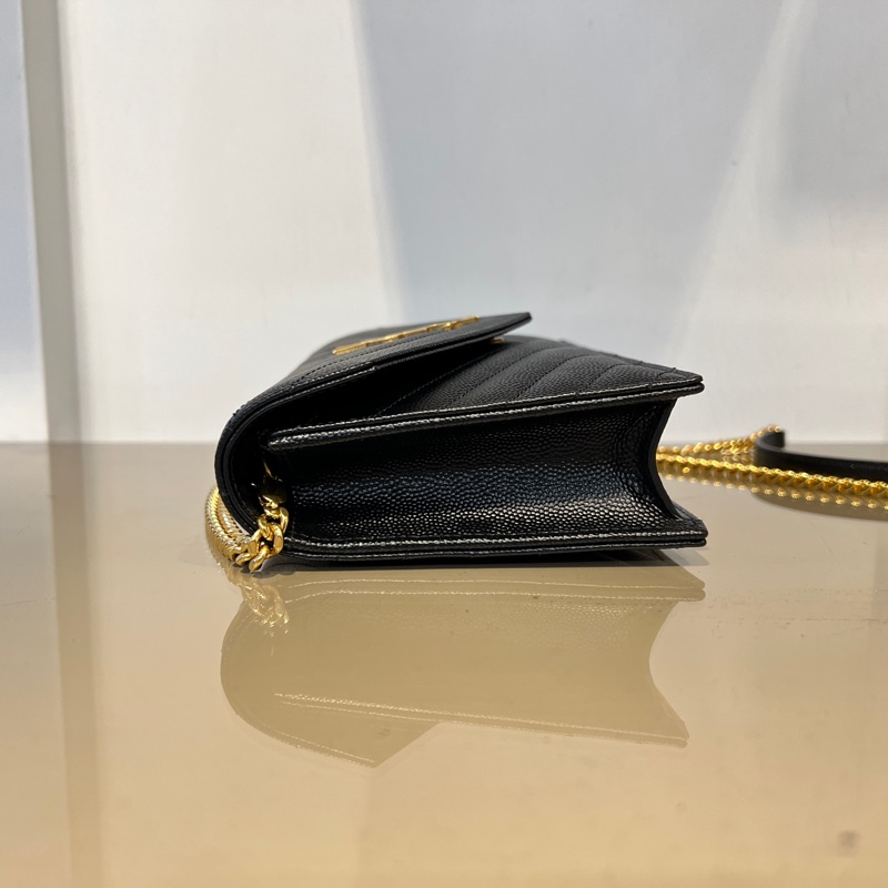 YSL 黑荔枝牛皮山型紋Cassandre WOC金釦斜背包-3