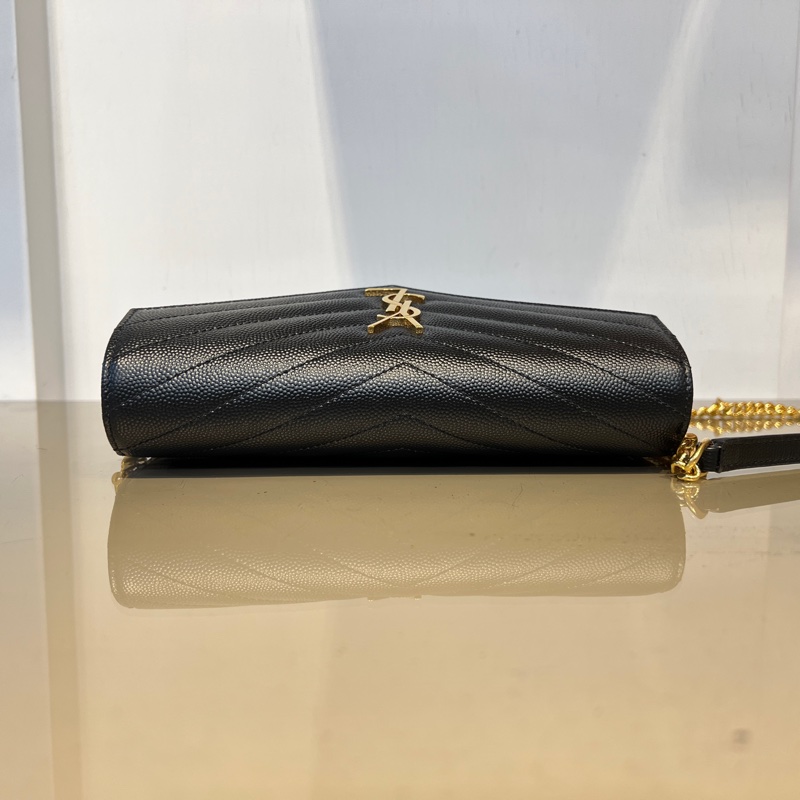 YSL 黑荔枝牛皮山型紋Cassandre WOC金釦斜背包-5