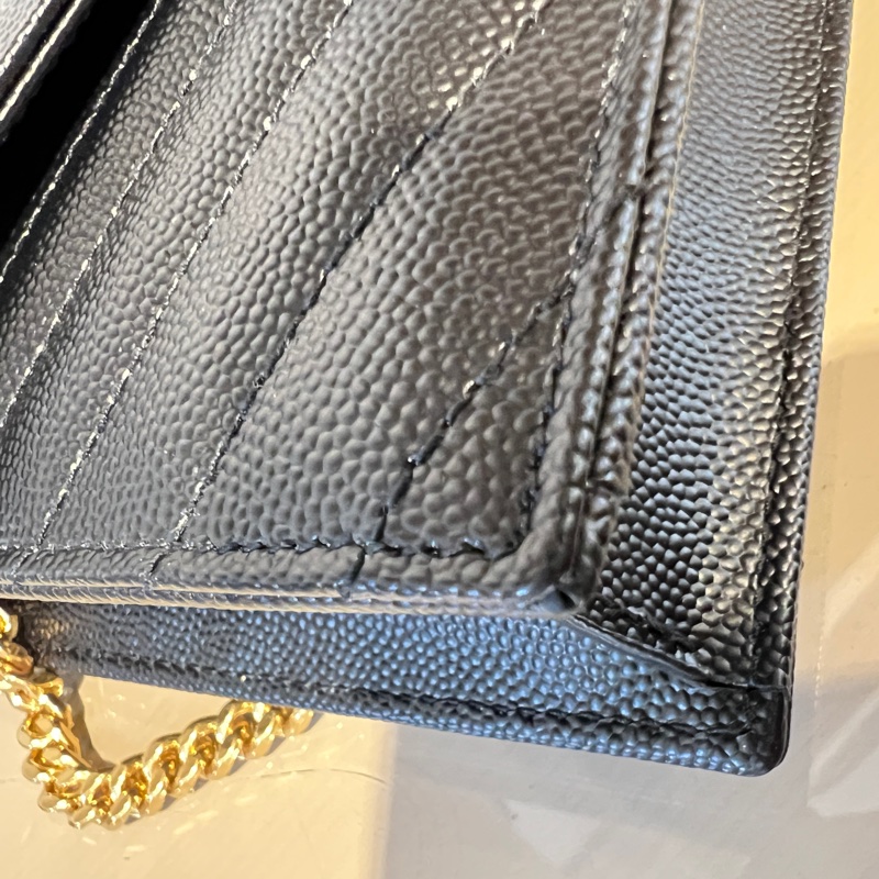 YSL 黑荔枝牛皮山型紋Cassandre WOC金釦斜背包-7