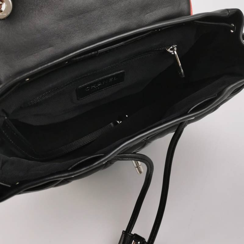 Chanel Urban Spirit羊皮菱格絎縫雙C書包扣雙肩包-6