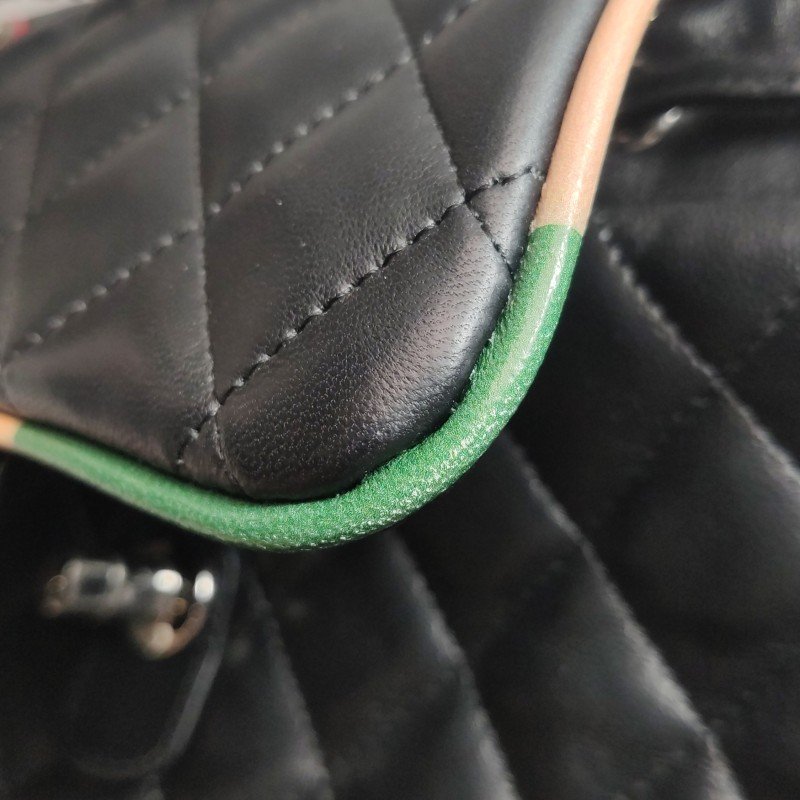 Chanel Urban Spirit羊皮菱格絎縫雙C書包扣雙肩包-16