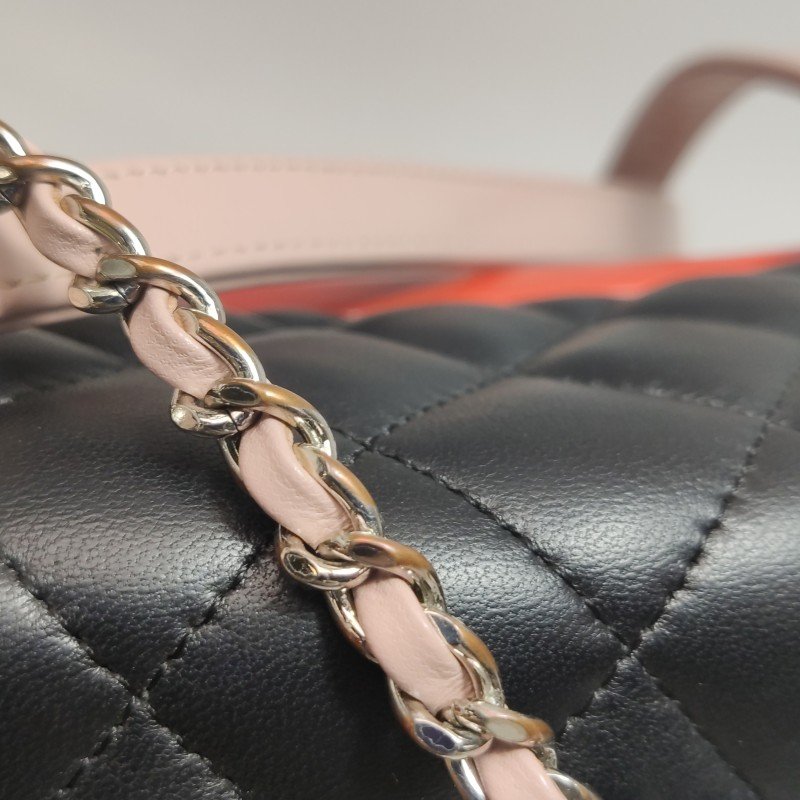 Chanel Urban Spirit羊皮菱格絎縫雙C書包扣雙肩包-17