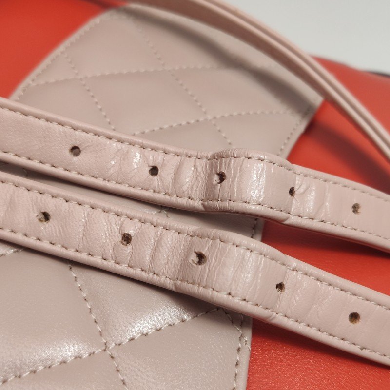 Chanel Urban Spirit羊皮菱格絎縫雙C書包扣雙肩包-19