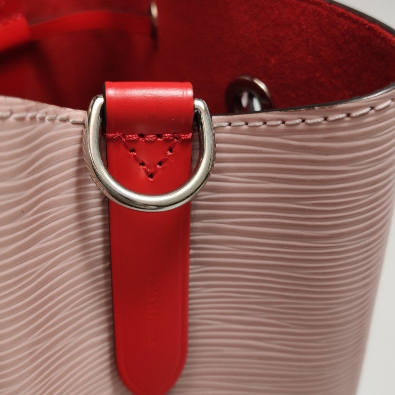 Louis Vuitton(LV)NEONOEBB牛皮水波紋抽繩斜挎包單肩包-12