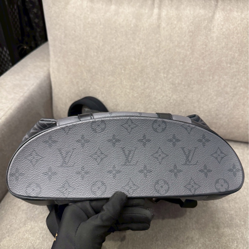 LV黑老花拼接後背包-2