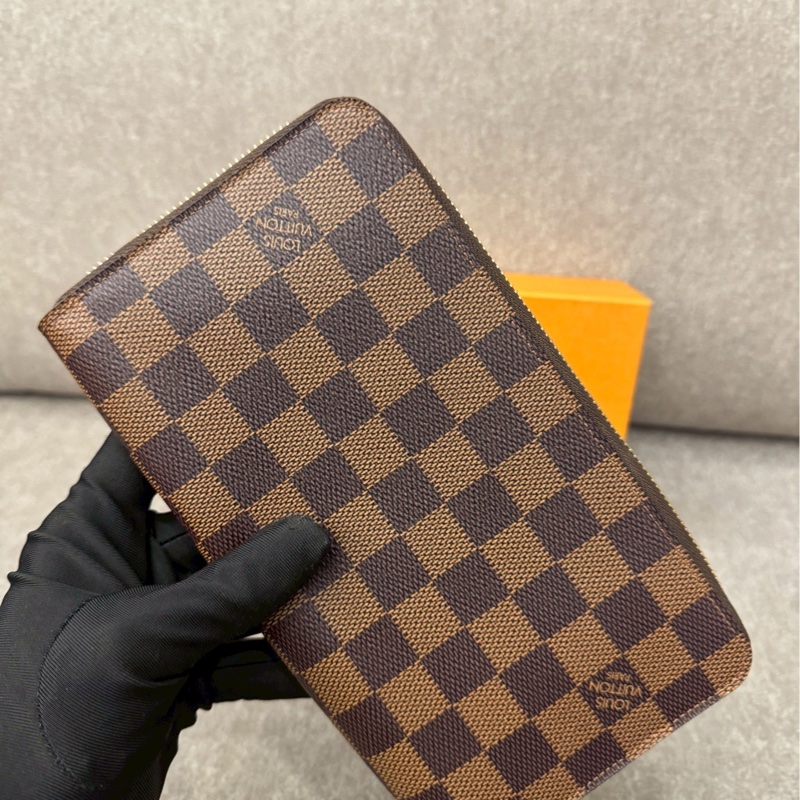 LV棋盤格拉鍊大長夾-2