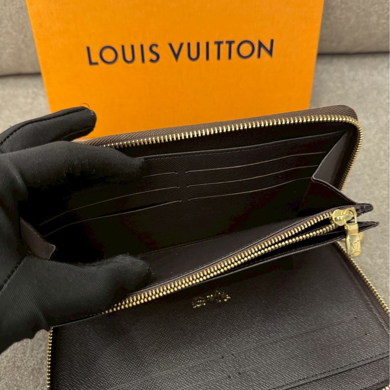 LV棋盤格拉鍊大長夾-6