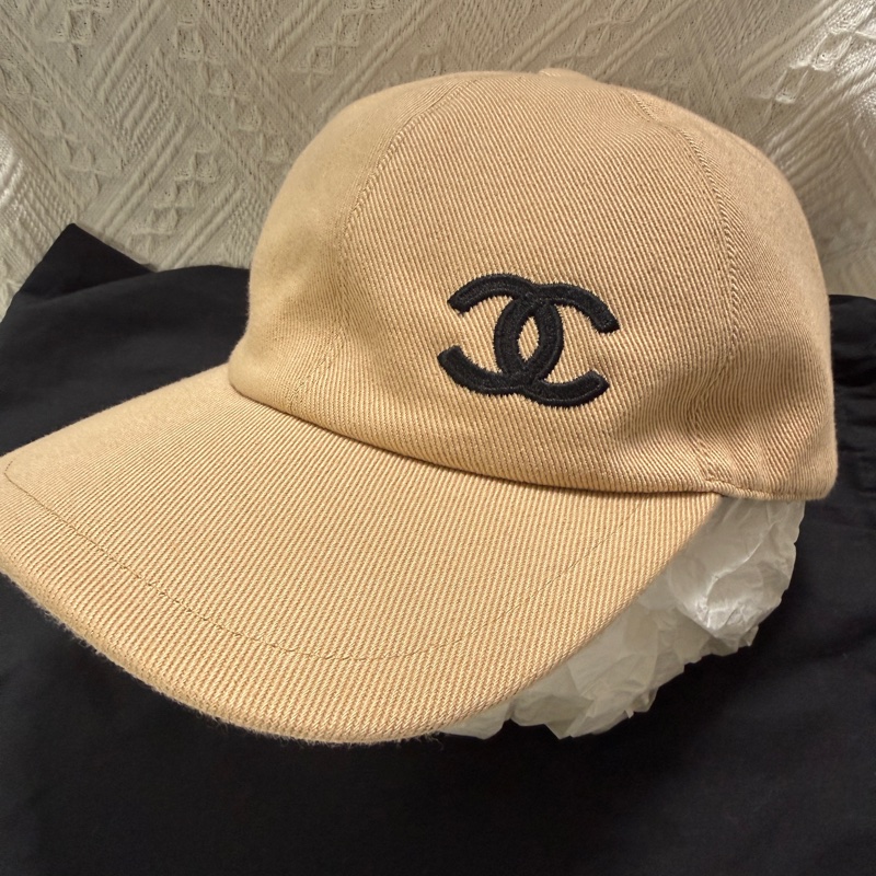 CHANEL香奈兒 23B 刺繡雙c Logo 棉 鴨舌帽 米色 閒置新未使用過-4