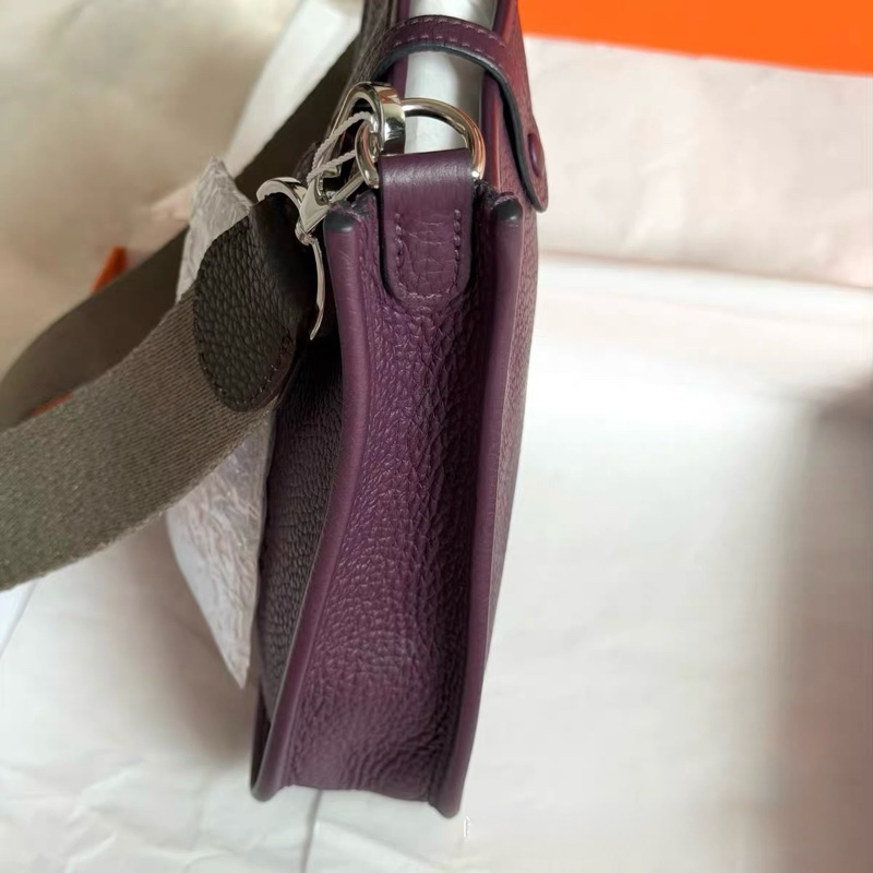 全新 超划算 愛馬仕 Hermès Mini Evelyne 紫／深紫・拼色背帶・日常神包-4