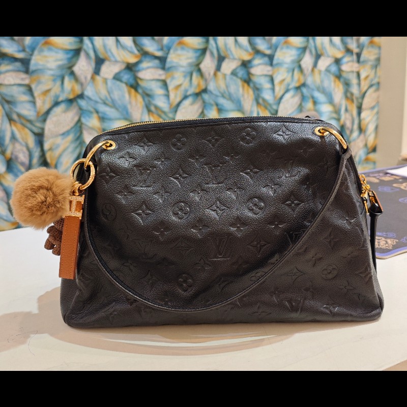 LV黑壓紋金釦肩背包❤️-0