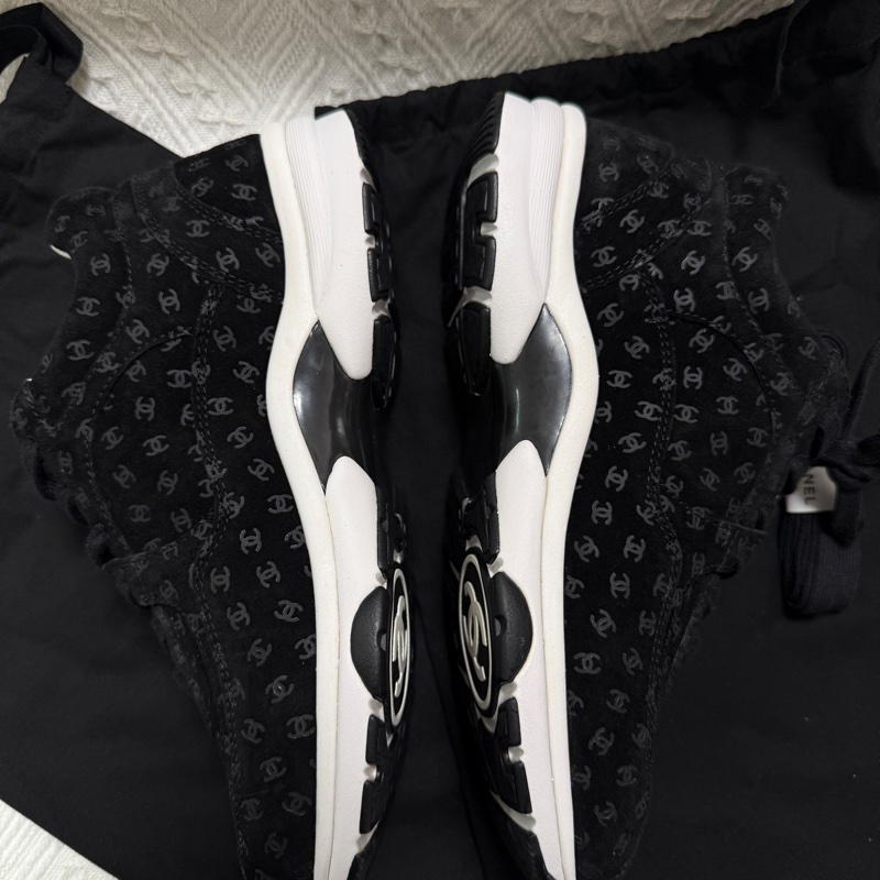 CHANEL香奈兒 牛皮皮革 印花 低幫 生活休閒鞋 女款 黑色 閒置未使用-2