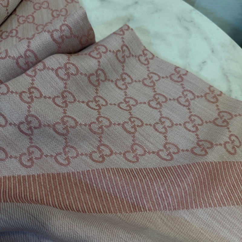 Gucci 深淺粉羊毛方巾-2