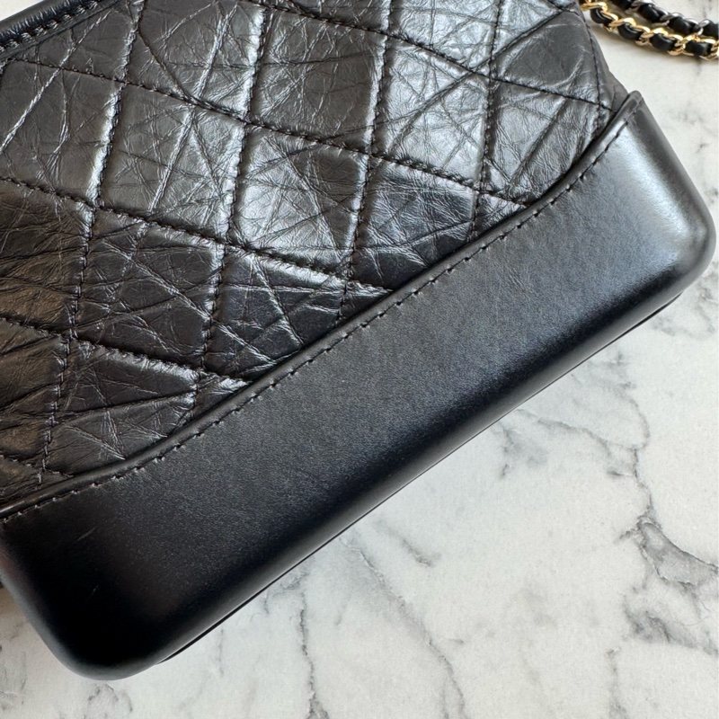 Chanel黑色復古金雙C流浪包-9