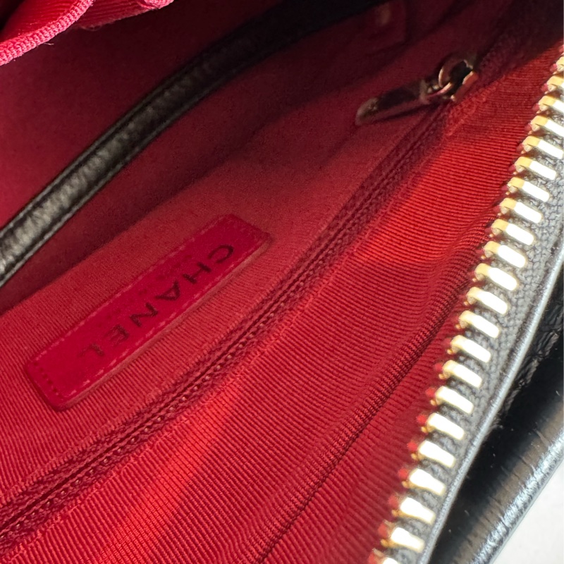 Chanel黑色復古金雙C流浪包-23