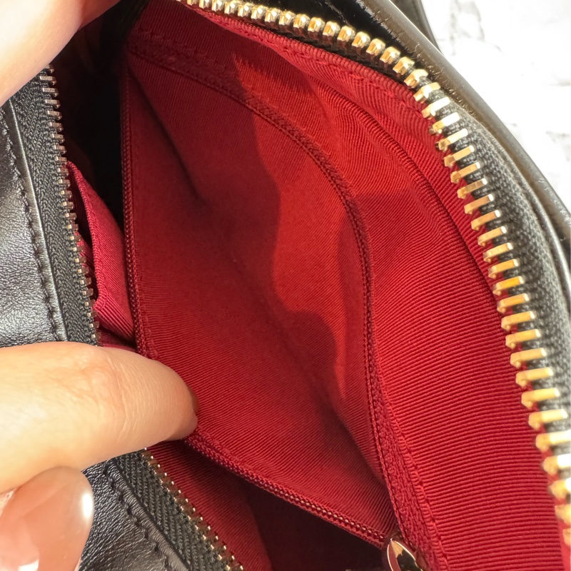 Chanel黑色復古金雙C流浪包-27