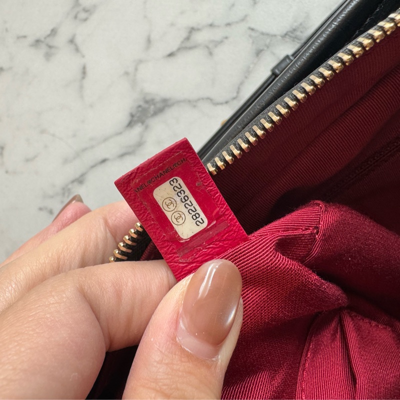 Chanel黑色復古金雙C流浪包-28