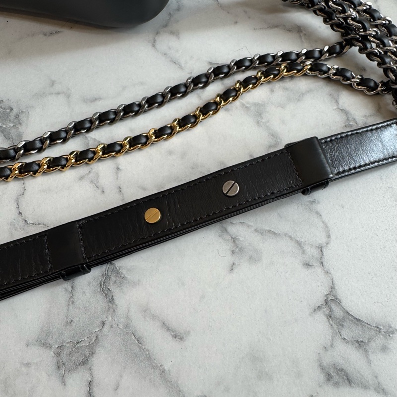 Chanel黑色復古金雙C流浪包-36