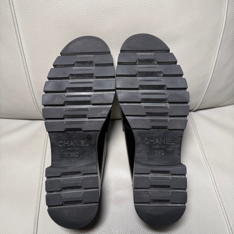Chanel 香奈兒 黑色 logo 厚底 樂福鞋 95 新 36 碼-3