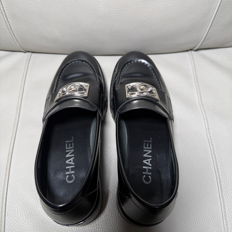 Chanel 香奈兒 黑色 logo 厚底 樂福鞋 95 新 36 碼-4