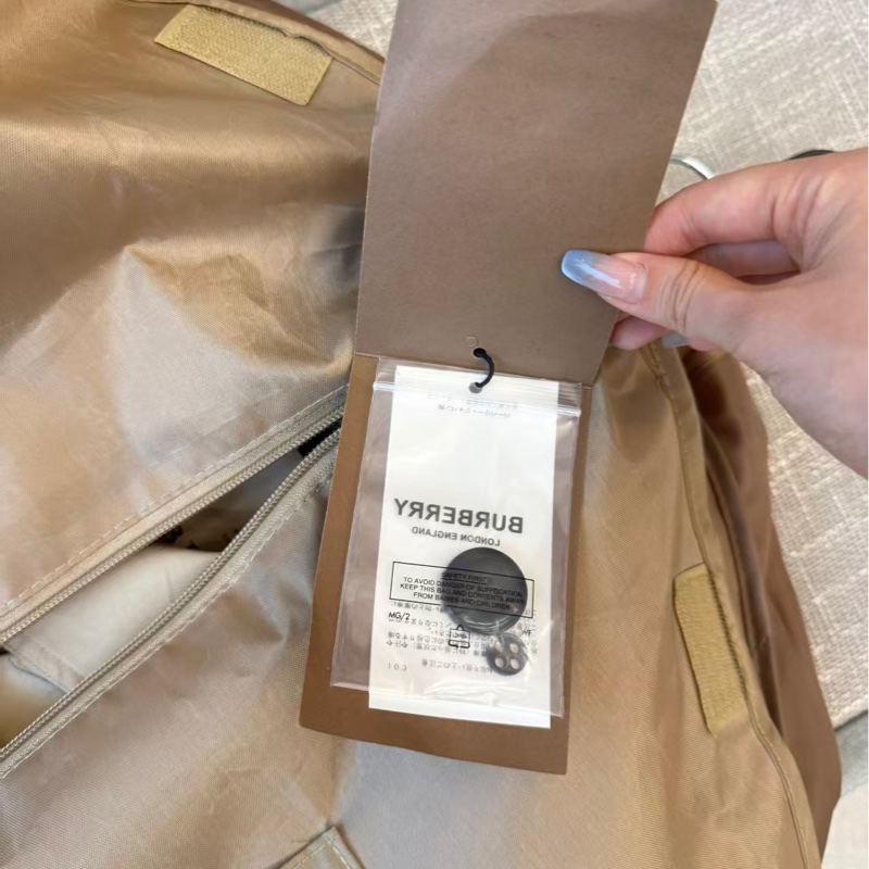 未使用品Burberry經典米色風衣 UK12-2