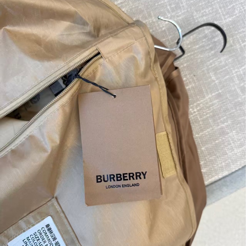 未使用品Burberry經典米色風衣 UK12-3