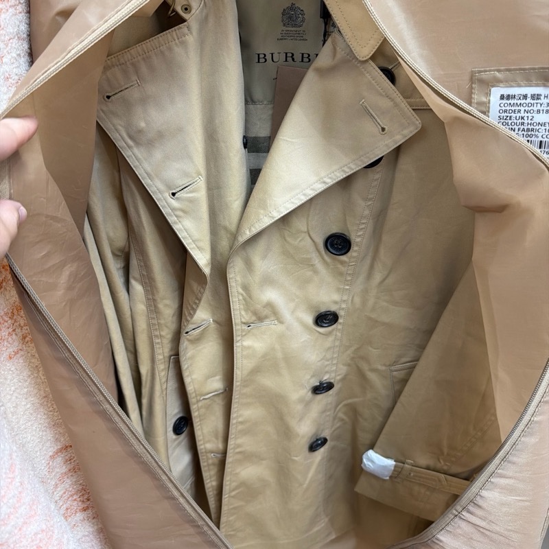 未使用品Burberry經典米色風衣 UK12-4