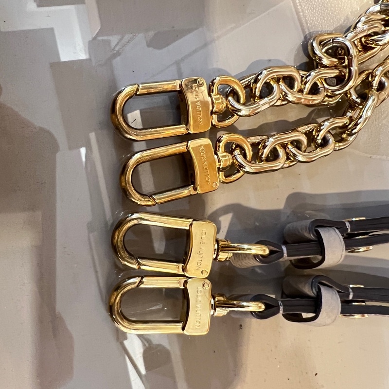 LV斑鳩灰牛皮壓紋PochetteMetisEastWest手提肩斜背包-17