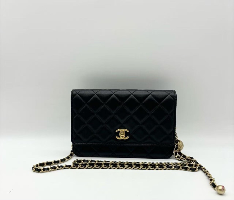 CHANEL 黑金羊皮金球woc肩背斜背包19*13*4 98新配件塵袋-1