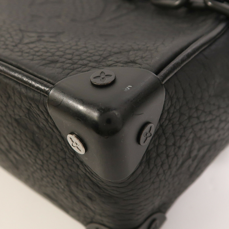 LOUIS VUITTON Monogram Taurillon Mini Soft Trunk肩背袋-4